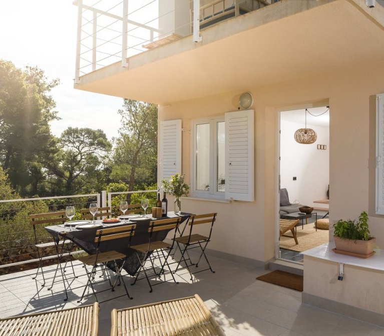 Villas Hvar Hero Image