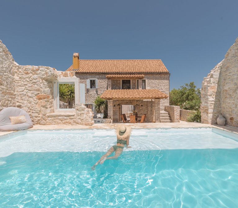 Villas Hvar Hero Image