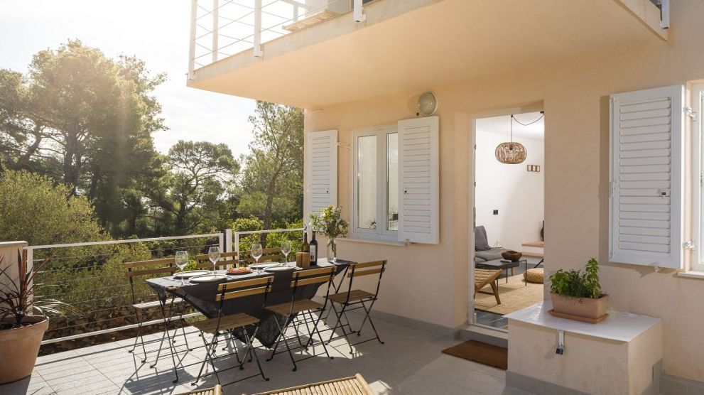 Villas Hvar Hero Image